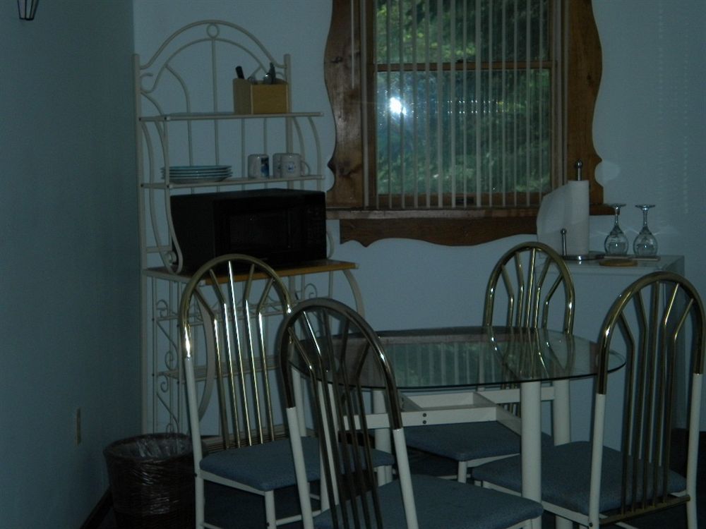 סטואו Bears Lair Inn מראה חיצוני תמונה